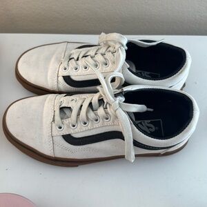 Vans Old Skool Black and White US Women’s 6